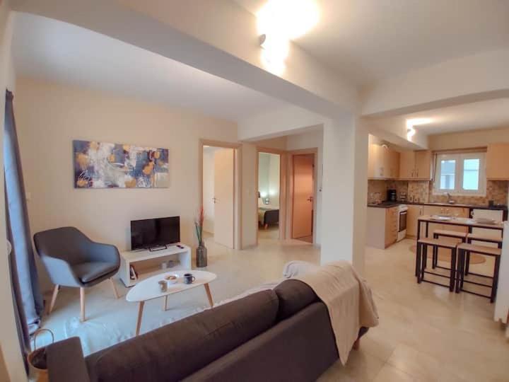 Cozy Modern Apartment Ioannina Ngoại thất bức ảnh
